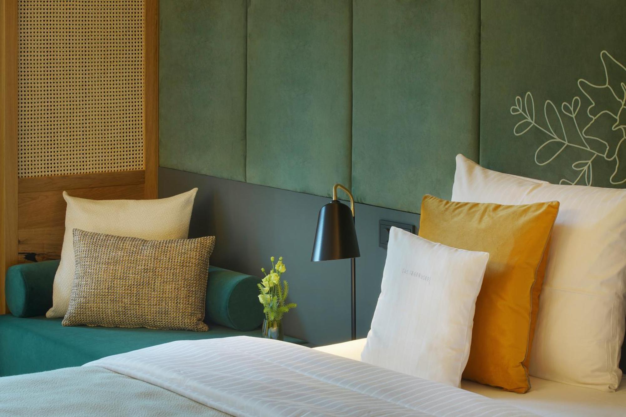 ホテル ダス テーゲルンゼー テガーンゼー エクステリア 写真 A bedroom at the hotel